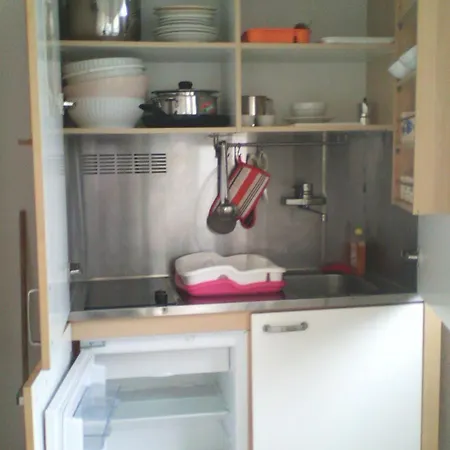 Camera Privata Con Bagno E Cucinino *